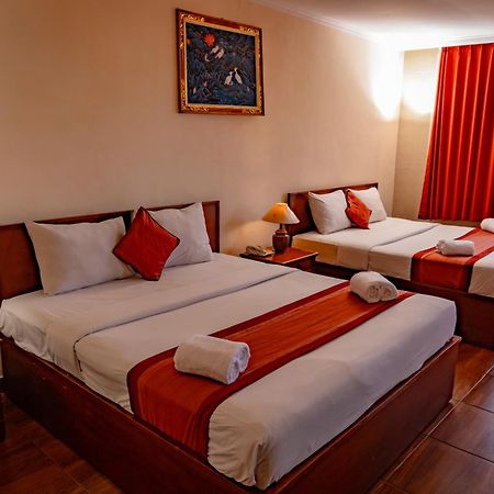 Hotel Puri Dibia Kuta Кута Екстериор снимка