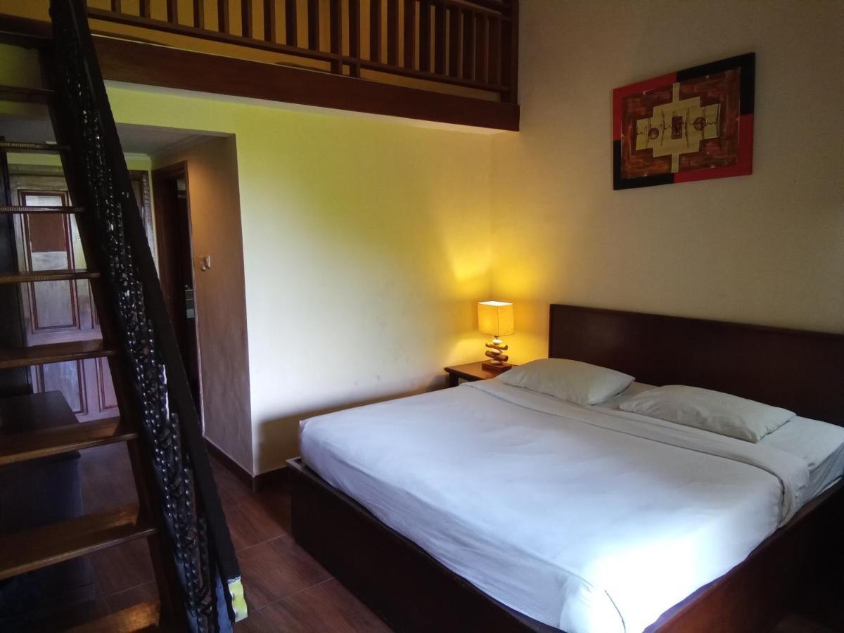 Hotel Puri Dibia Kuta Кута Екстериор снимка