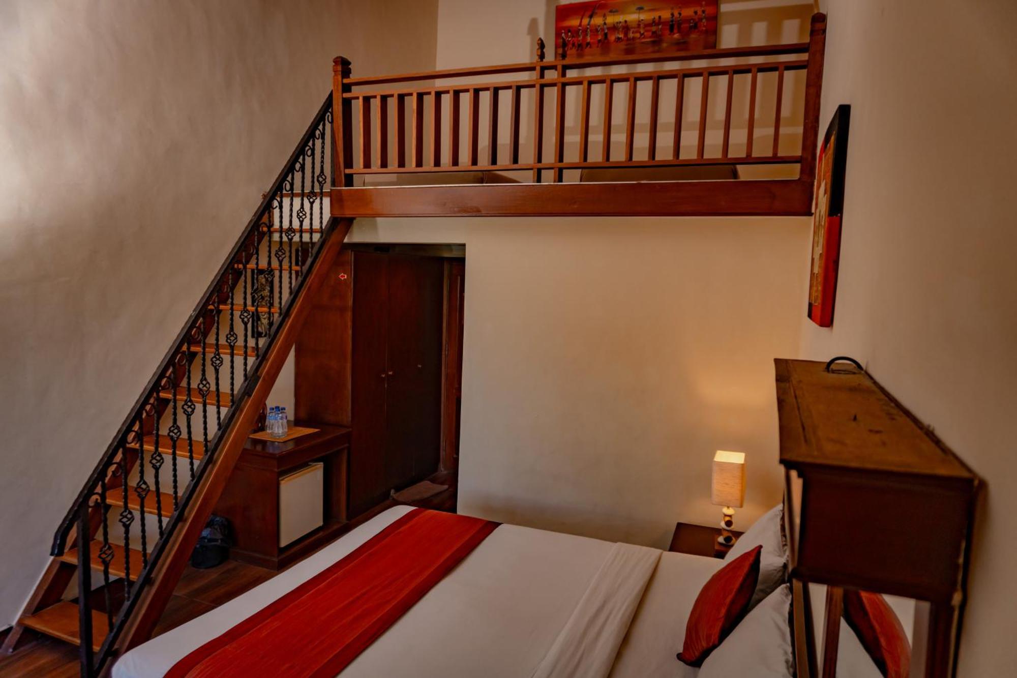 Hotel Puri Dibia Kuta Кута Екстериор снимка