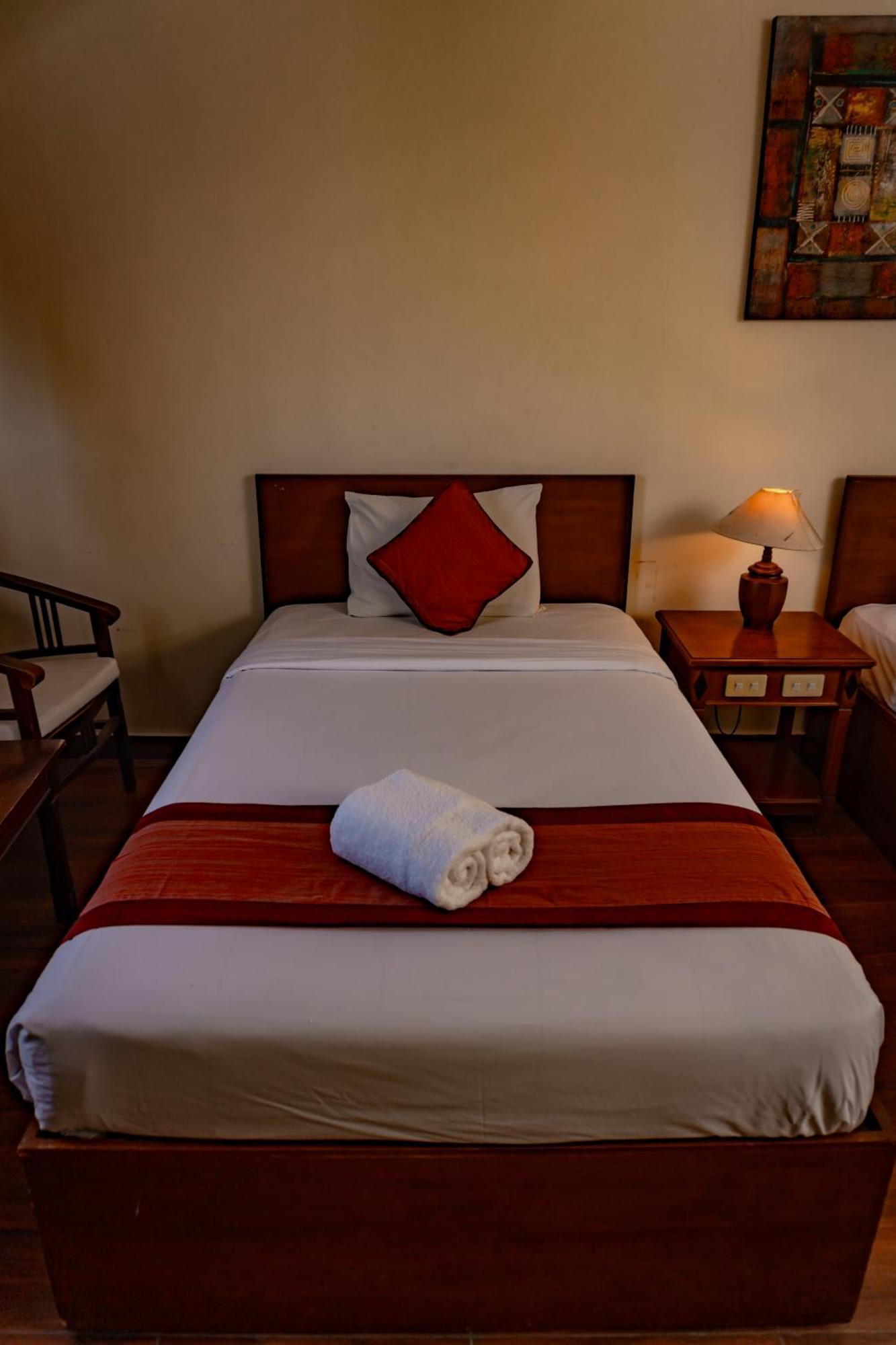 Hotel Puri Dibia Kuta Кута Екстериор снимка
